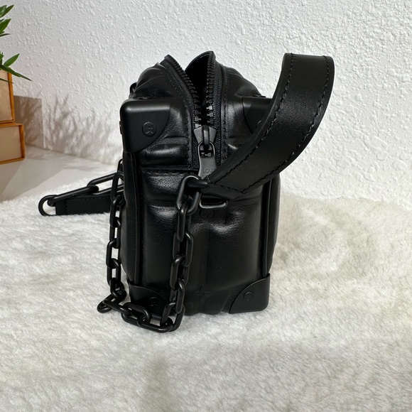 Louis Vuitton Black Leather Limited Edition Soft Trunk Shoulder Bag - Picture 3 of 11